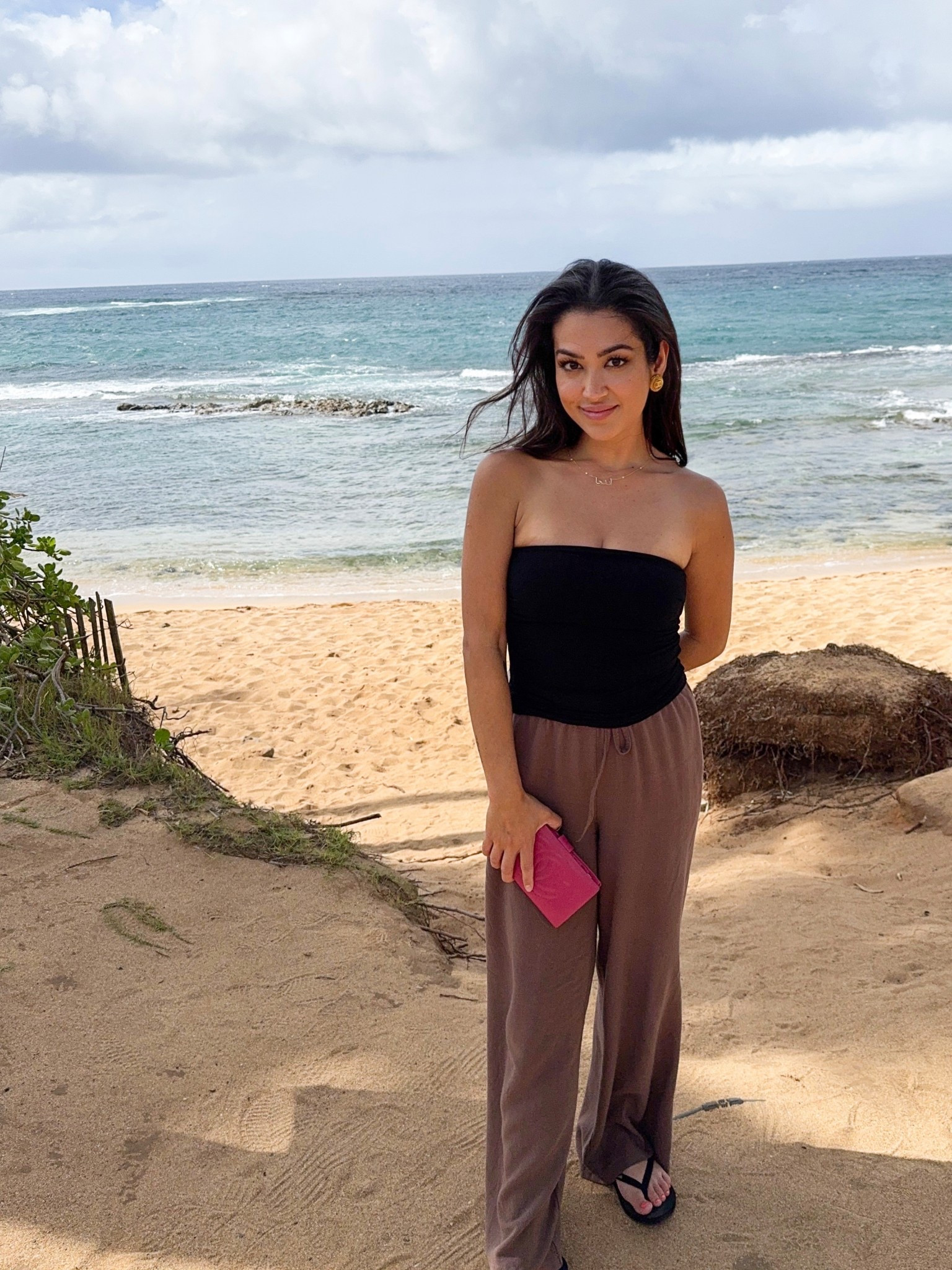 Vacay Dre is activated 🏝️ 

First stop after the flight? Mama’s Fish House!