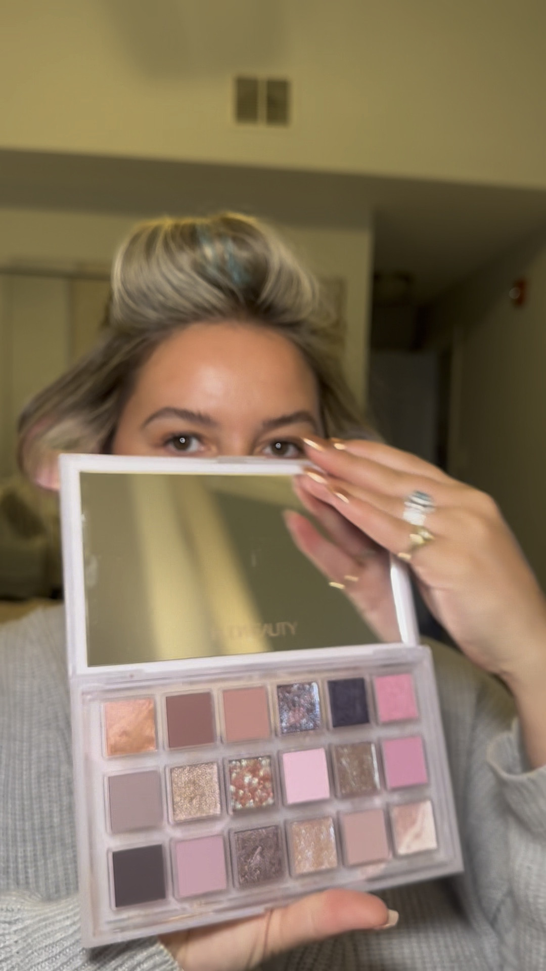 Taking my makeup from day to night 

#LTKStyleTip #LTKBeauty #LTKVideo