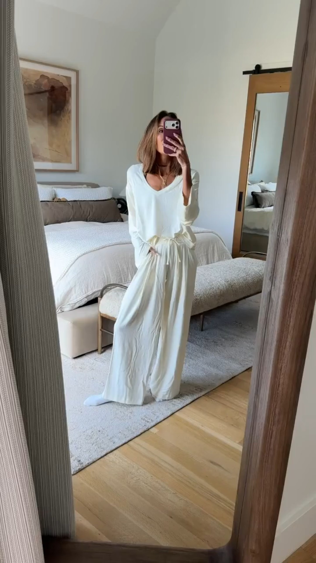 got this lounge set from lululemon last month and i haven’t wanted to take it off since! 😍 love how flowy and soft it is and it out being too baggy or loose 🙌🏼 runs big 