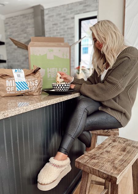 Hello Fresh code: LILLIE50
50% off + free shipping on a customers first order! 

Loving how fresh their product is! You can also select how many people for serving size AND they have breakfast, lunch & dinner options! 

Home. Meals. Food. Kitchen. 

#LTKhome #LTKGiftGuide #LTKfamily