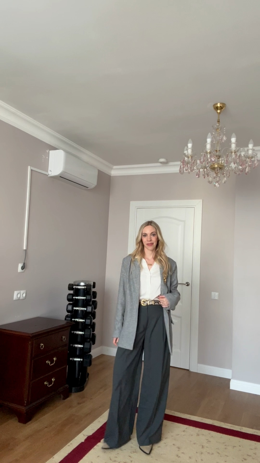 Workwear ootd, office look of the day, oversized gray blazer, snakeskin belt, dark gray trousers, style over 40

#LTKootd #LTKWorkwear #LTKOver40