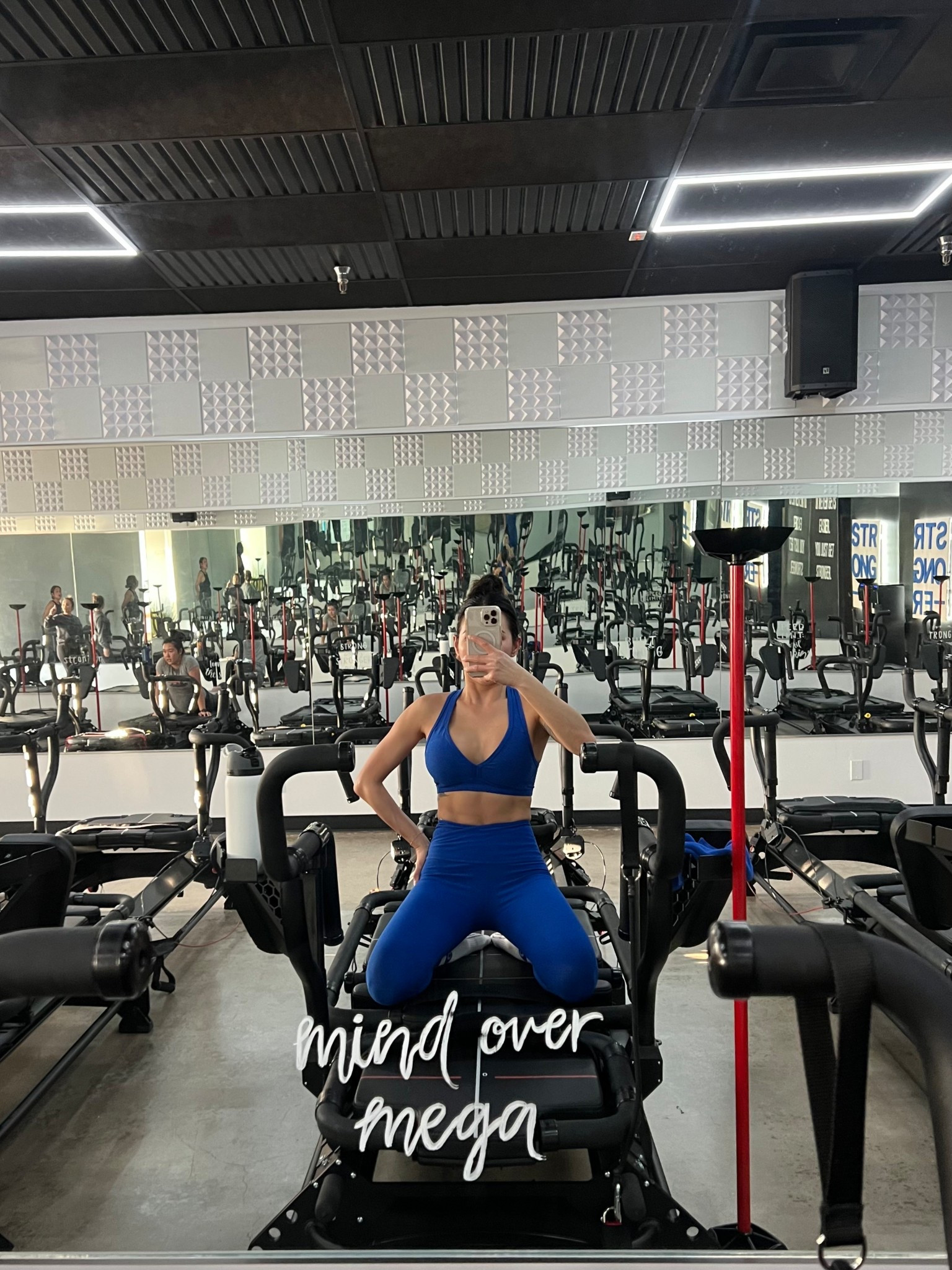 Loving this new Beyond Yoga set in Electric Royal Heather💙

Height: 5’2 | Bust: 32 | Top Size: Small | Legging Size: XS #LTKFitness

#LTKFindsUnder100 #LTKStyleTip

#LTKActive