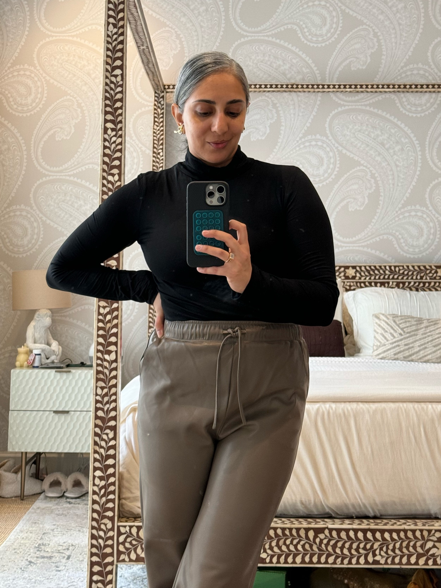 What I wore for a WFH day and a drinks meeting downtown

#LTKmidsize #LTKfindsunder50 #LTKSeasonal