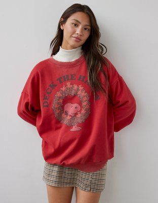 AE Oversized Holiday Peanuts Graphic Sweatshirt | American Eagle Outfitters (US & CA)