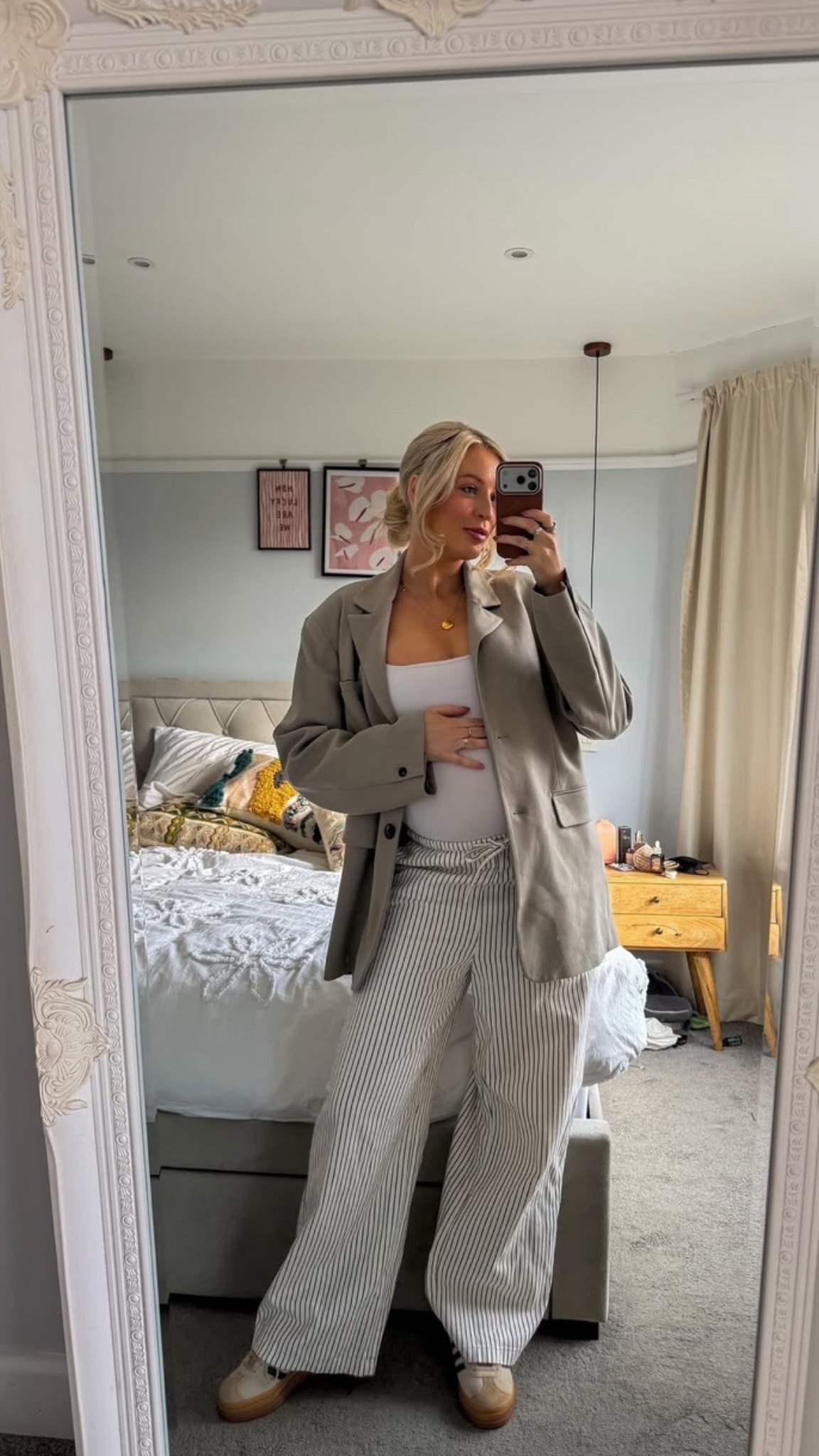 Recent bump friendly outfit 💖