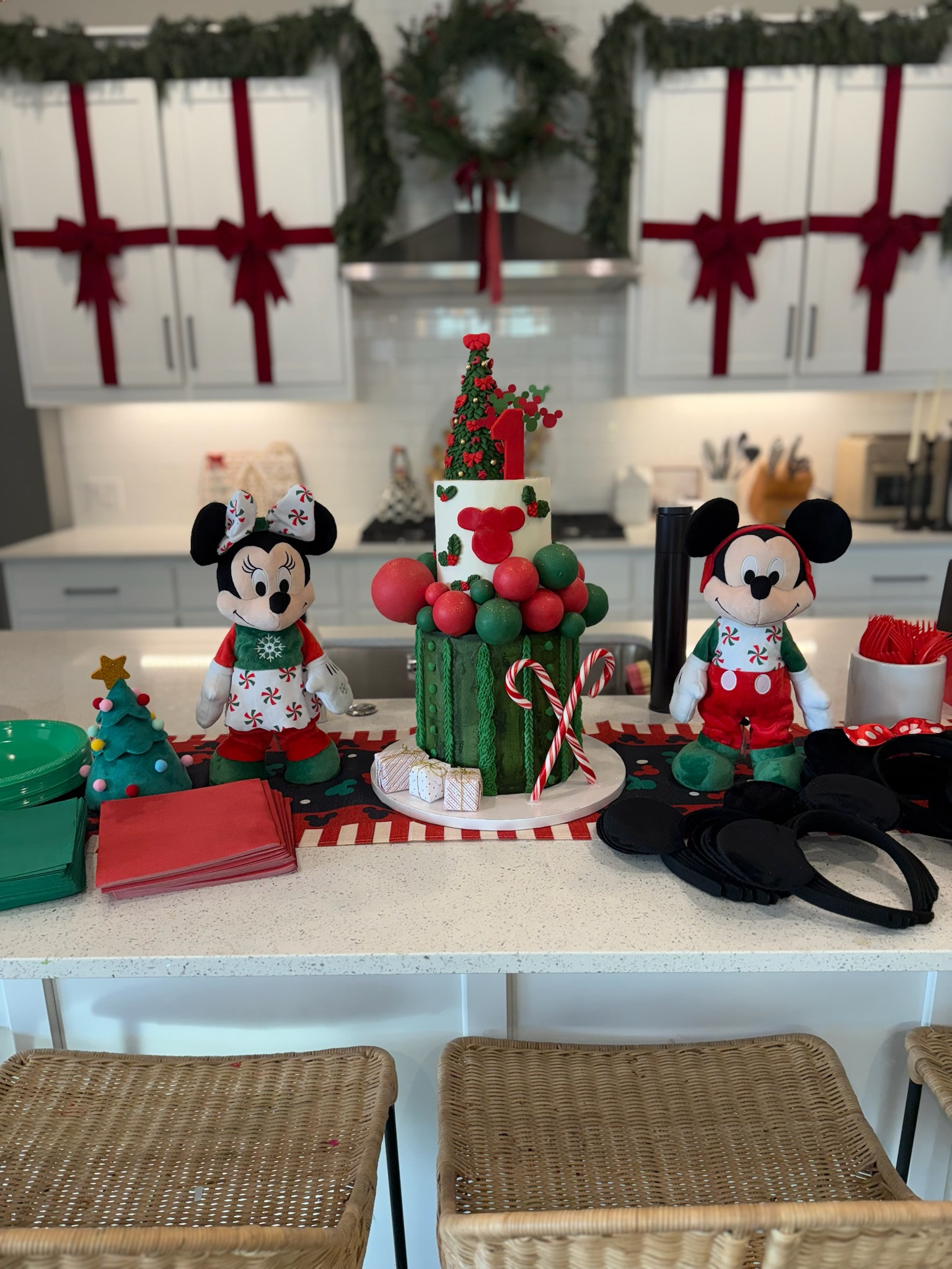 Absolutely OBSESSED with this cake!!!

mickey mouse cake, mickey mouse christmas, mickey mouse party, mickey party, disney kids party, kids birthday party, Mallory Lee Richardson 

 

#LTKSeasonal #LTKBaby #LTKKids