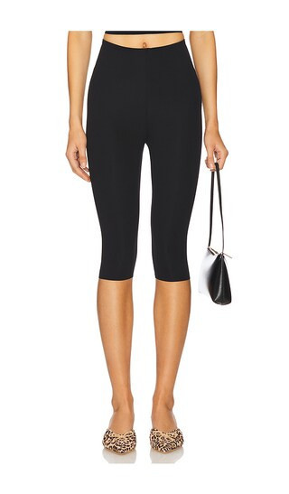 Commando Neoprene Capri Legging in Black. - size XS | Revolve Clothing (Global)