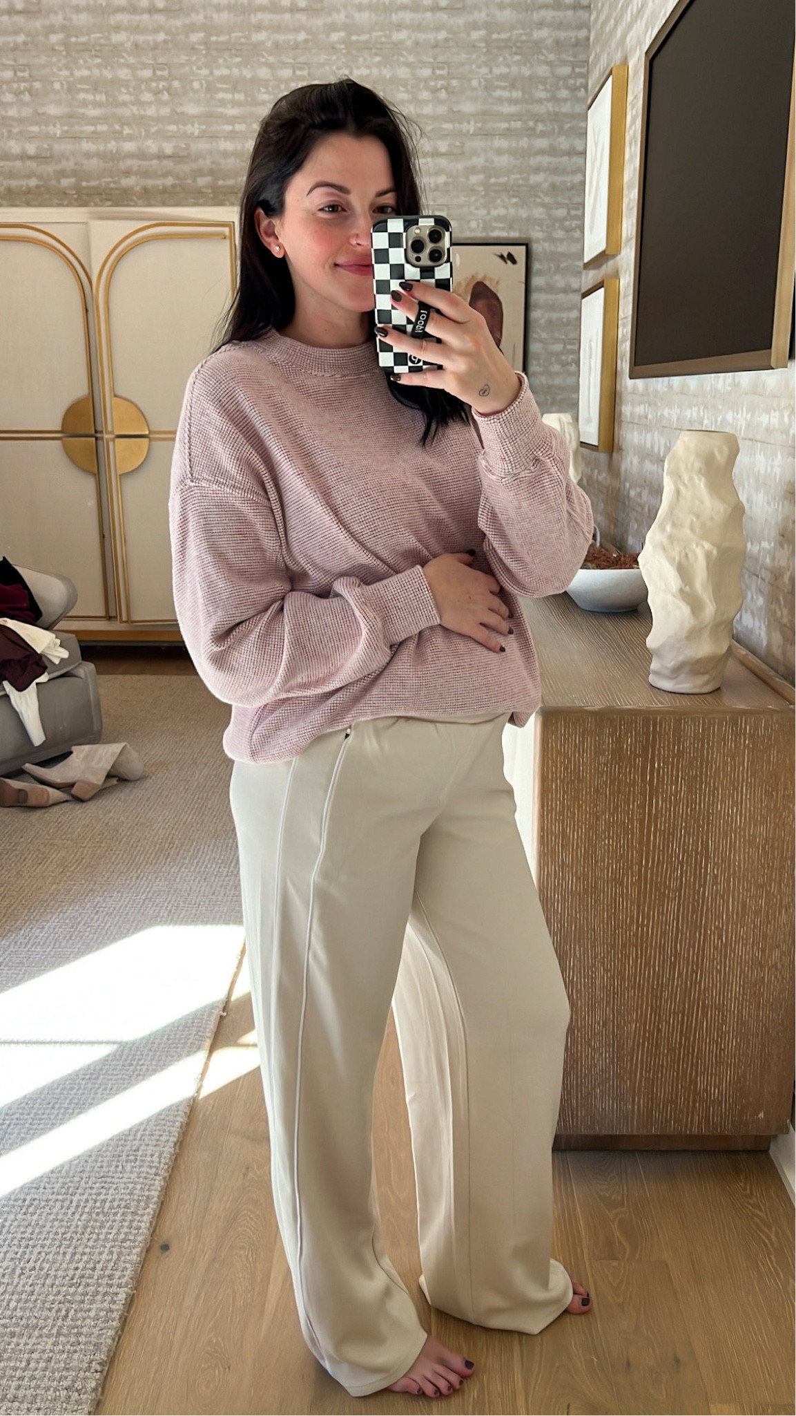 I’m obsessed with these @Aerie “trousers” They look & feel like an elevated sweatpant! Perfect as the bump is growing. #AerieREAL #AeriePartner 

Wearing a size Medium Long + they are currently 30% off! 

#LTKFindsUnder50 #LTKSaleAlert #LTKBump