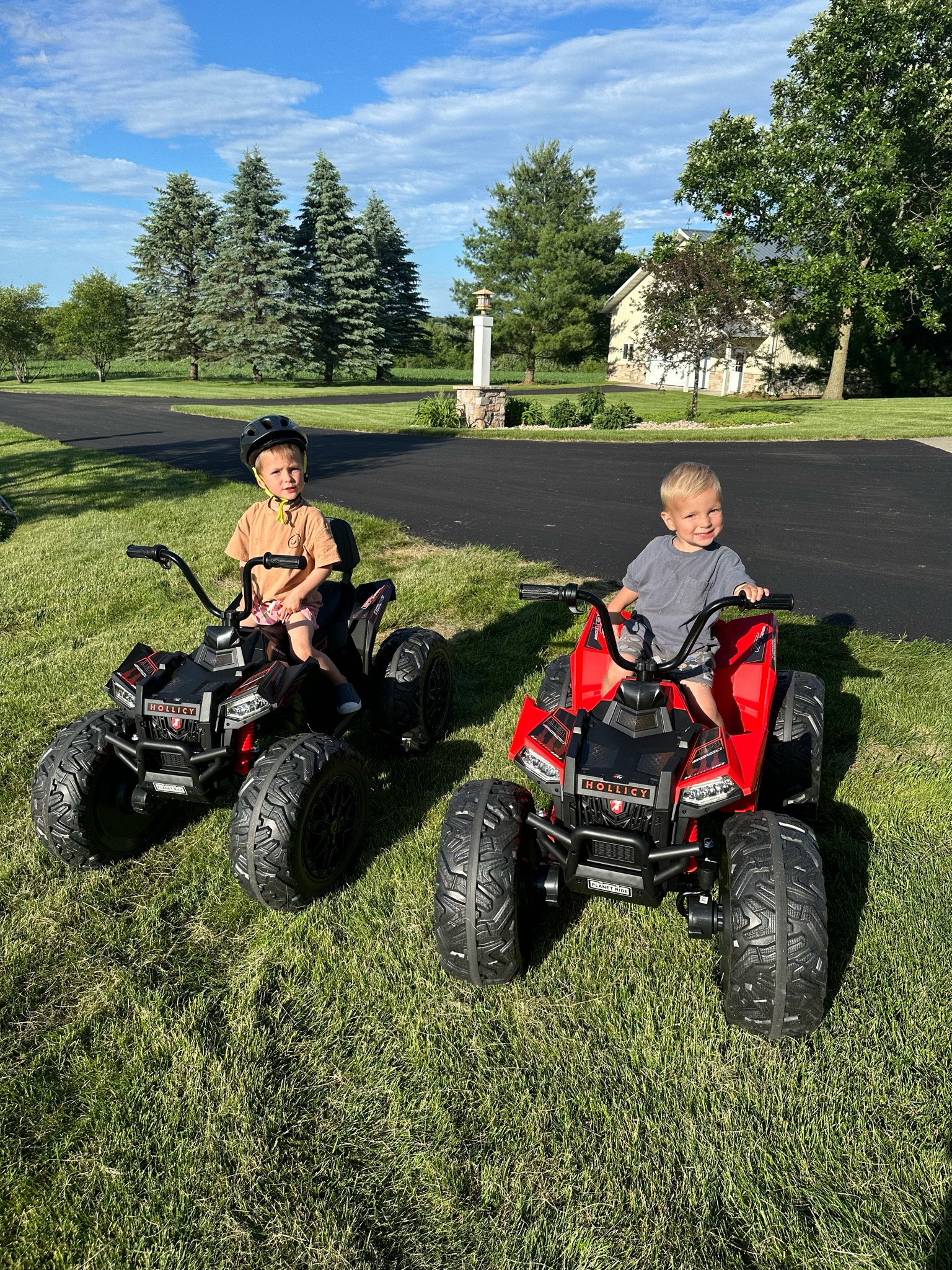 Kids 4 wheeler….these are going to be a hit this summer! 

Kids toys, 4 wheeler 

#kidstoys #summertoys #toddlergifts