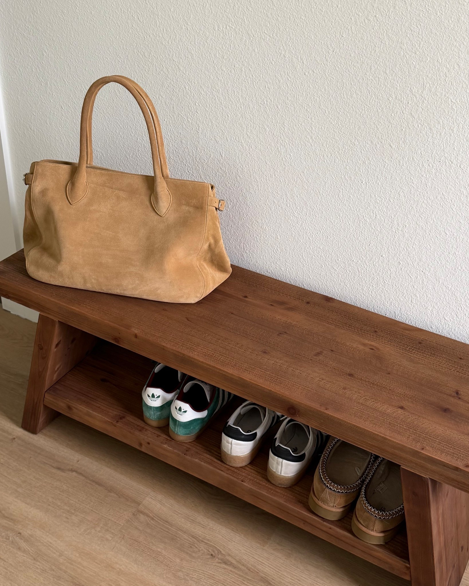 shoe bench for entry way 👟🤎

#LTKHome