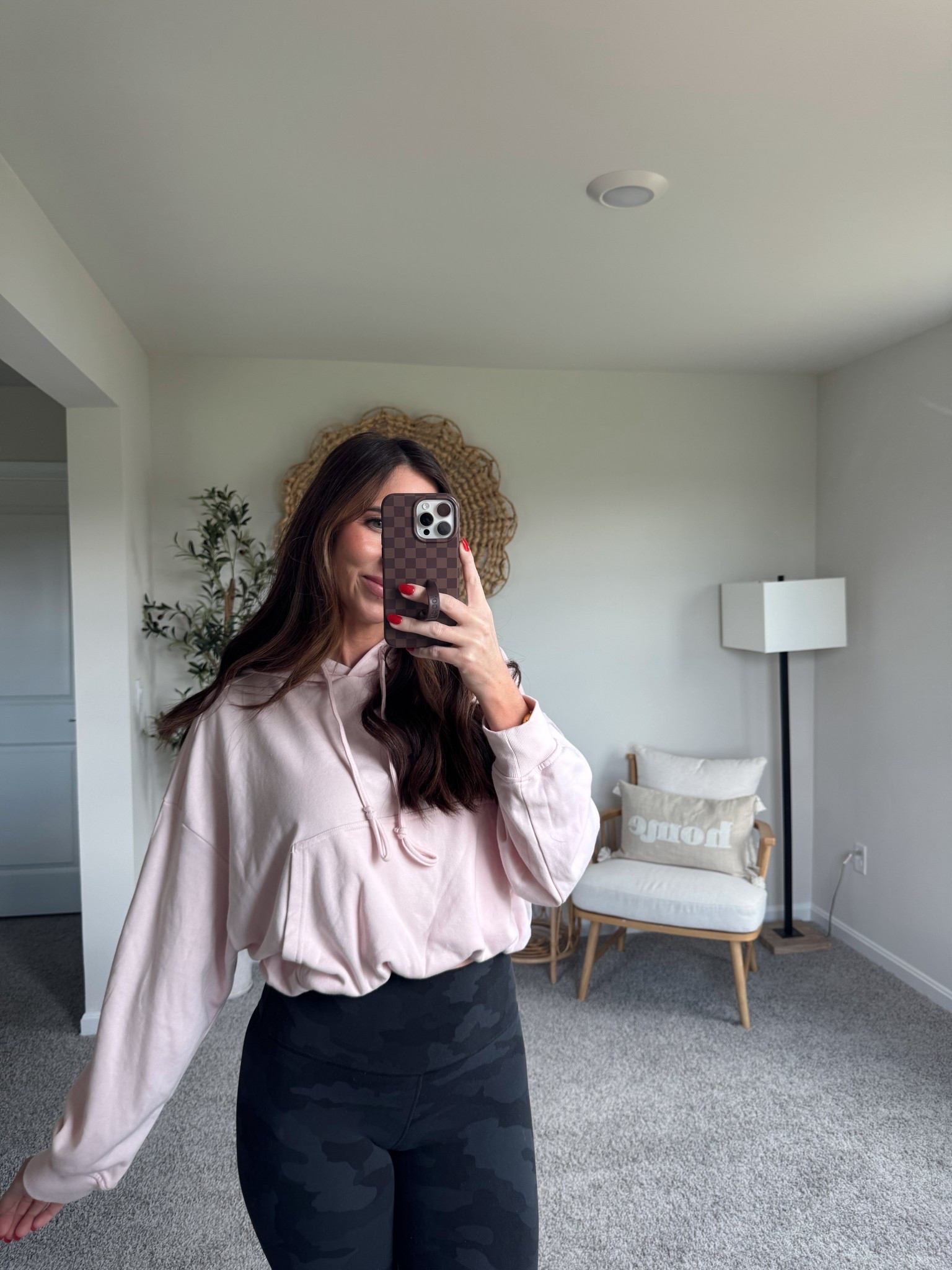 evening walk ootd 🤍 loving this bubble hem sweatshirt w/ leggings 

#LTKfitnessgoals #LTKootd #LTKActive