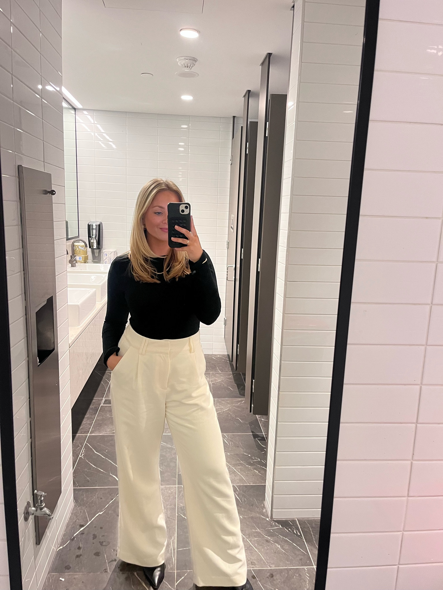 A simple black and white fit for today! I’m obsessed with these dissh pants, the fit is sooo nice 

#LTKwinter #LTKworkwear #LTKaustralia