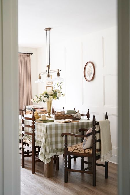 Spring dining room 

#LTKsalealert #LTKSeasonal #LTKhome