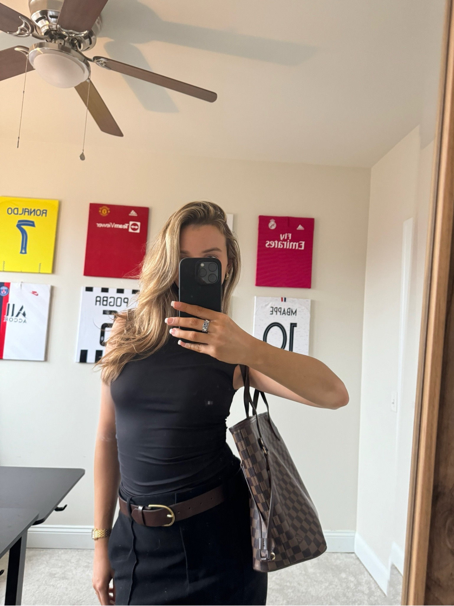 Tuesday 🖤
#corporate

#LTKFindsUnder50 #LTKStyleTip #LTKWorkwear