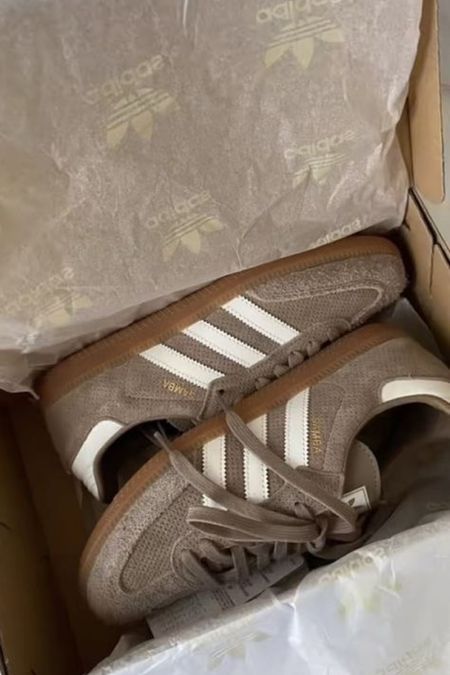 Spring sneakers, adidas, adidas gazelles, adidas sambas, neutral sneakers

#LTKfindsunder100 #LTKSpringSale #LTKshoecrush