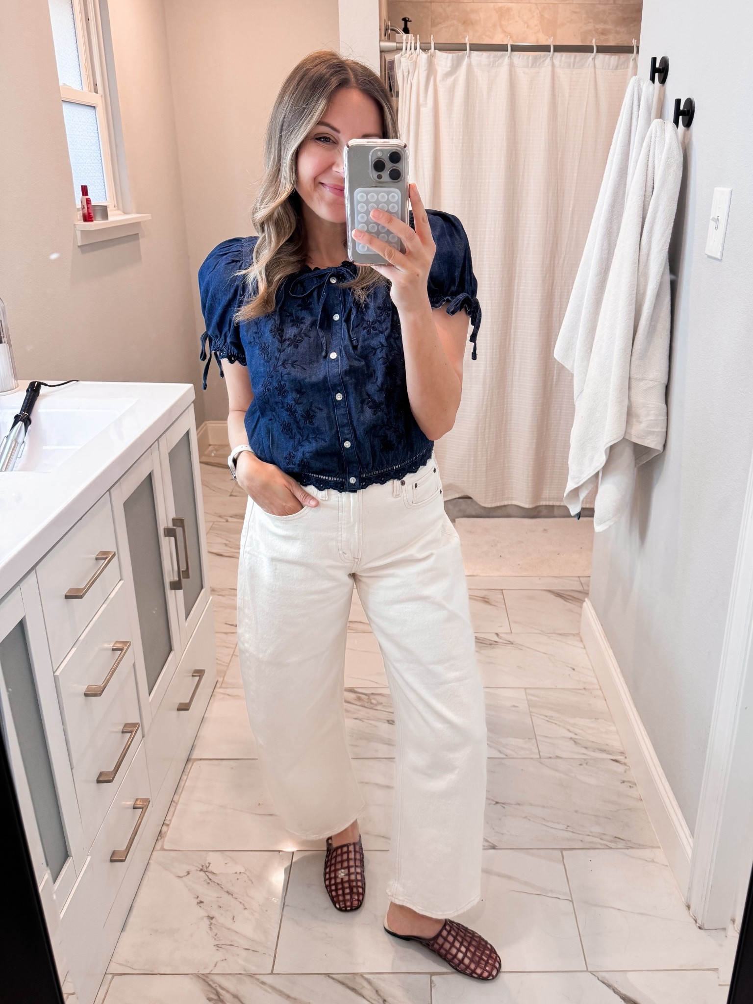 Top - small
Jeans - 26/TTS



#LTKootd #LTKSeasonal #LTKOver40