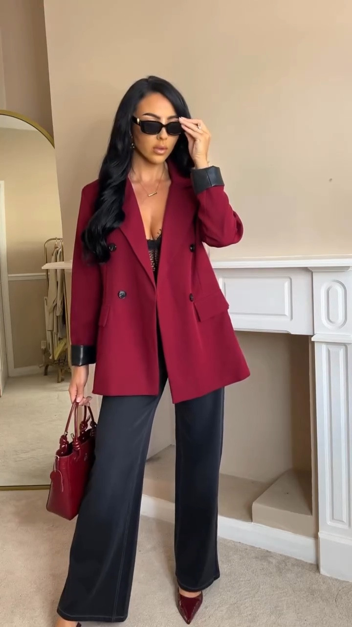 Burgundy Lover 🍒🖤

Outfit Details:
Blazer: @katiejadeboutique 
Bag & Heels: @shyzarsueclassics 
Sunglasses: @shein_gb 
Jeans: @halara_uk 

#autumn #burgundyoutfit #comfyjeans #shein #sheinhaul #outfitinspiration #ootd #workwear 

Shein, outfit of the day, autumn outfit inspiration, comfy jeans, cosy outfit, work wear outfit, UGC, Black Friday, winter, zara, workwear inspo