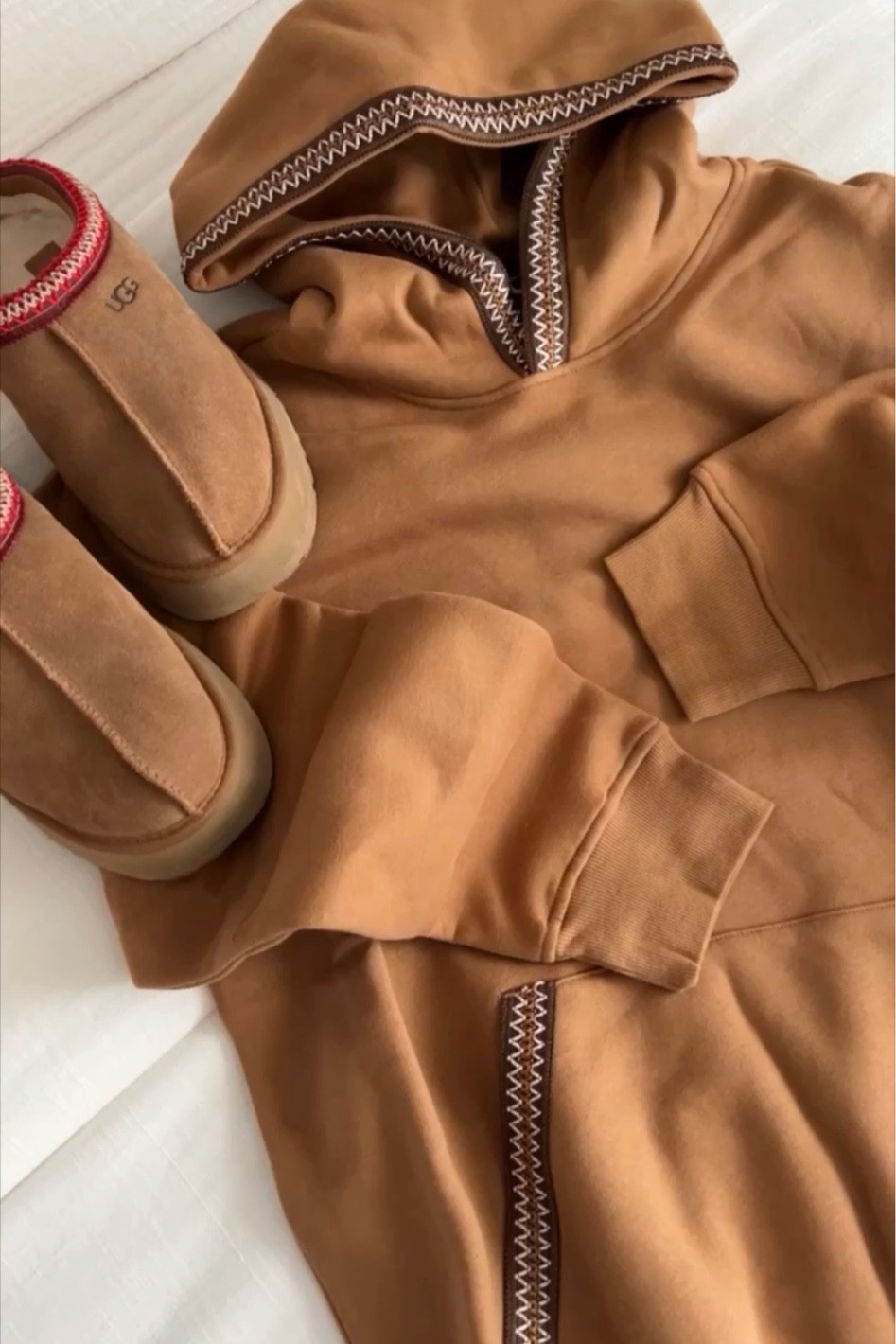 Ugg hoodie, Ugg sweatshirt, Ugg tazz, Ugg Tasman, uggs 

I did size L for oversized fit! 

#LTKSeasonal #LTKGiftGuide #LTKfindsunder100