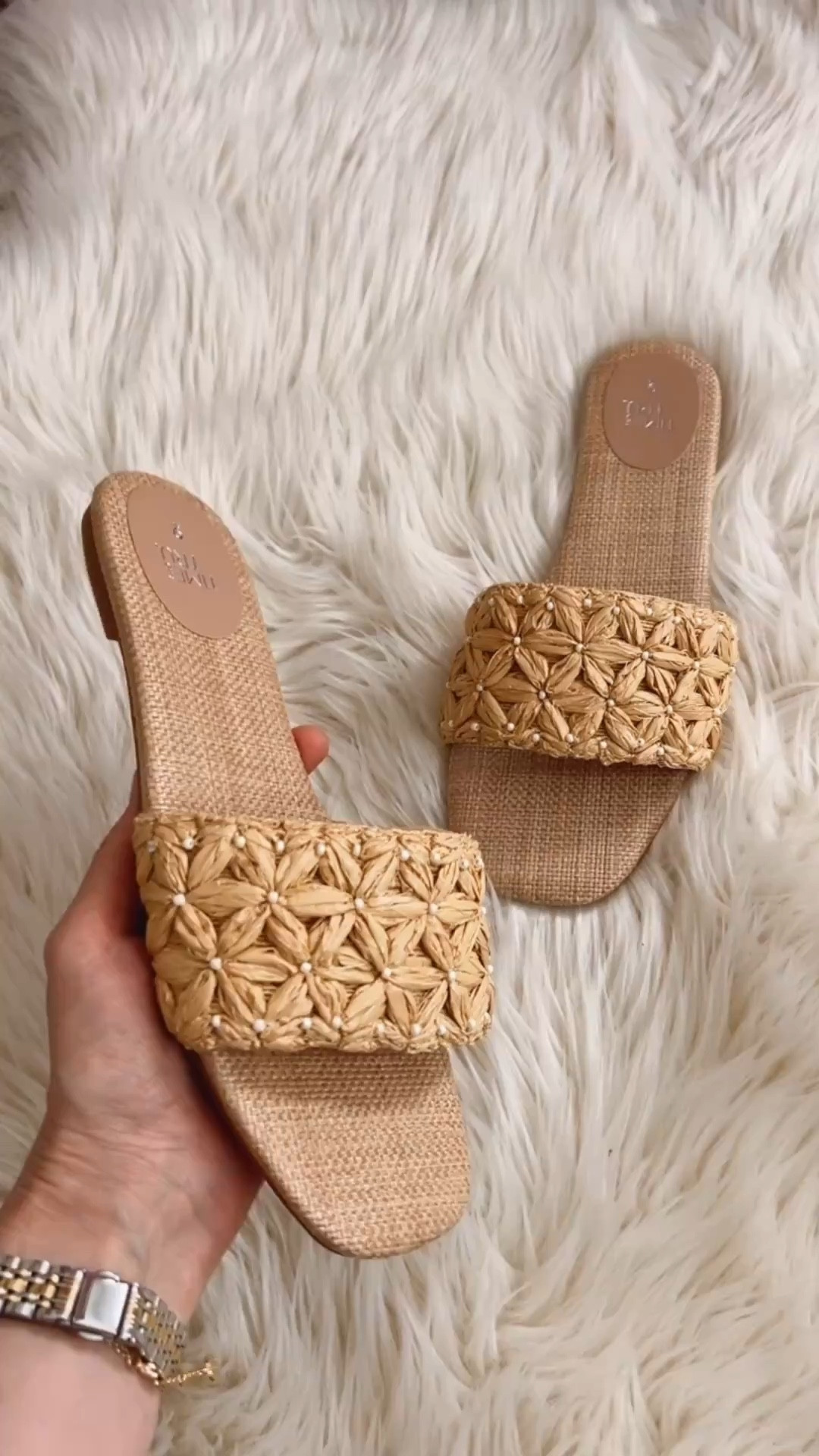 Walmart sandals, could pass for Sam Edelman! #walmartfashion 