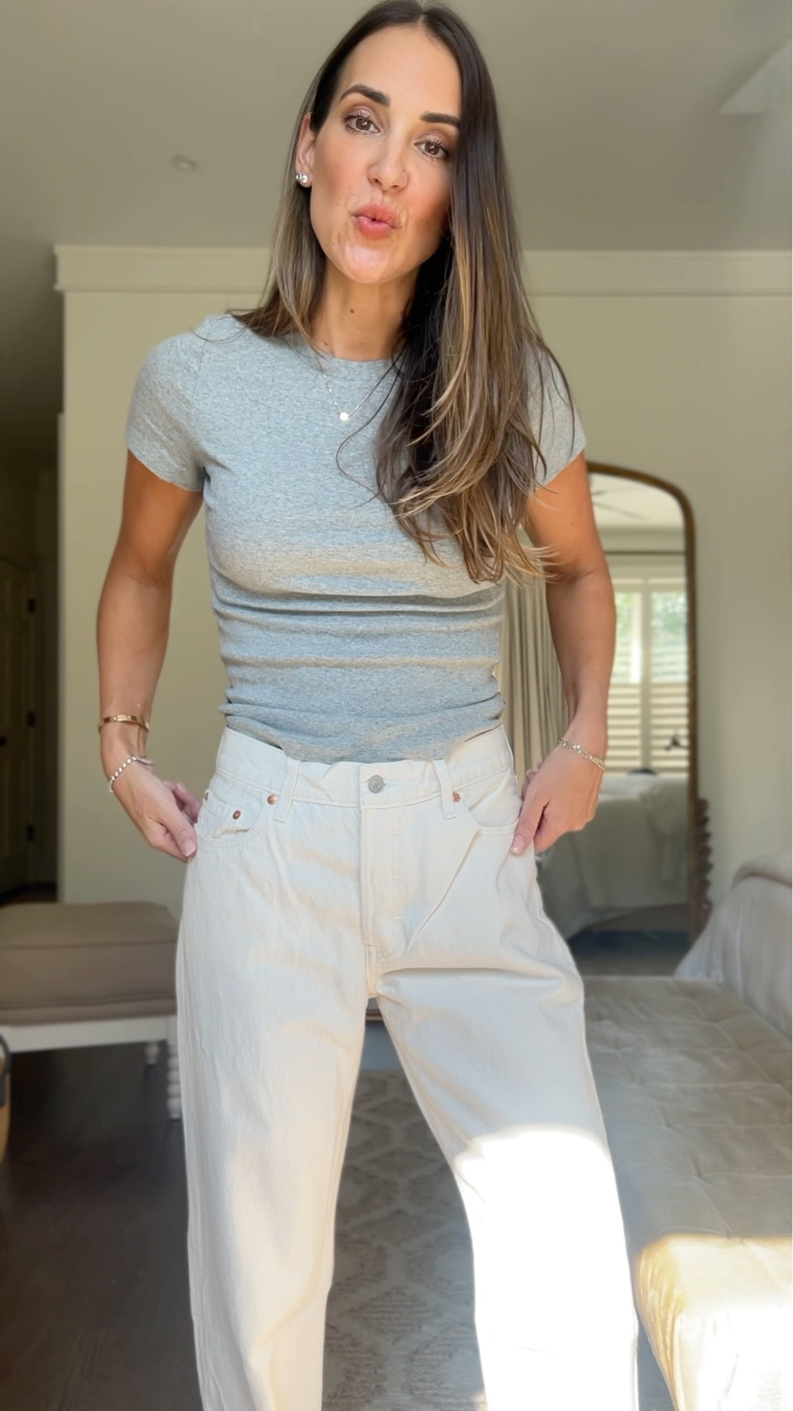 Walking you through 3 new pairs of Levi's and 2 tees that I've already been wearing and loving 

@levis #LevisPartner