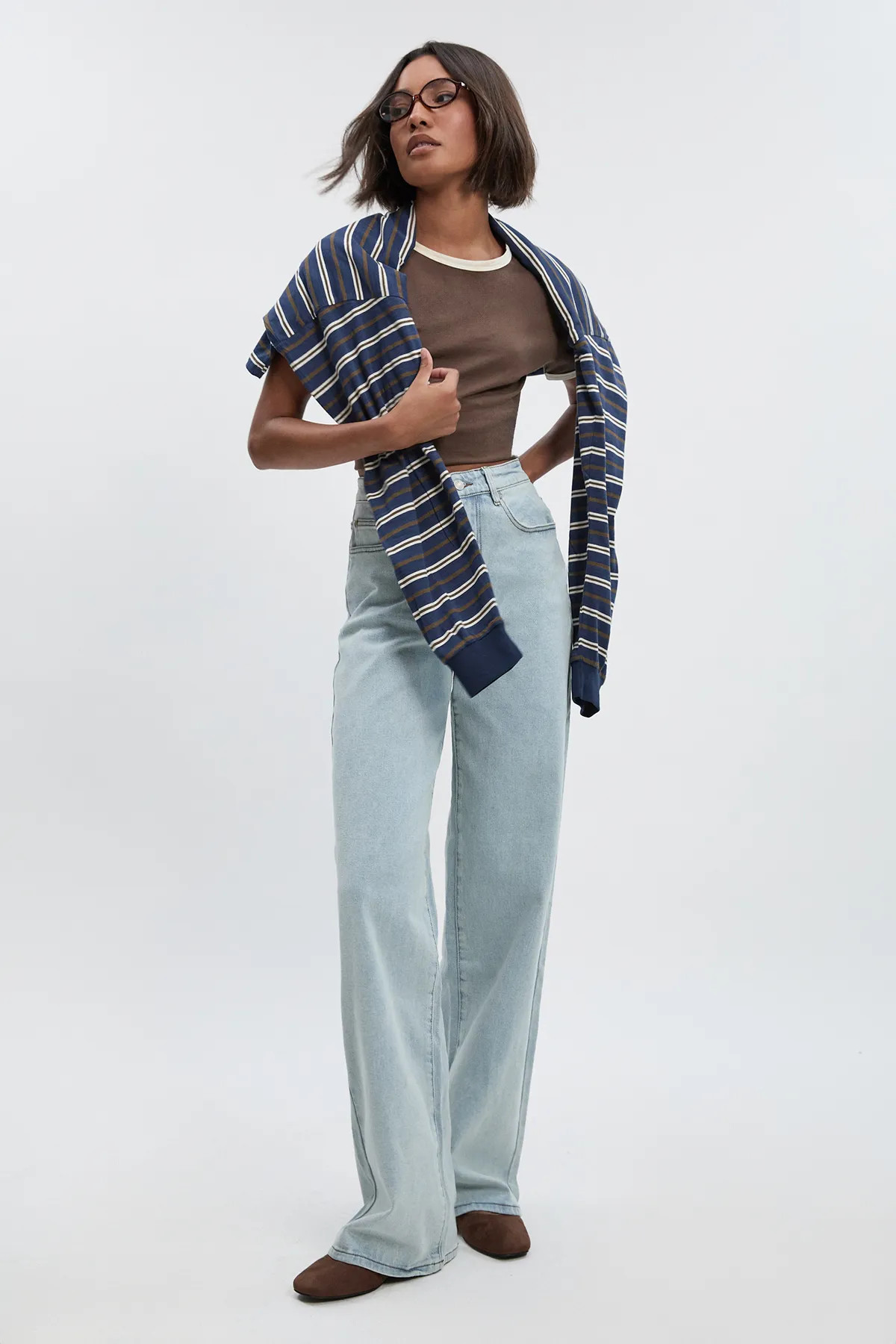 Jeans | The Tall Mid Waist Wide Leg Jean | boohoo | Boohoo.com (UK & IE)