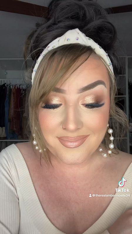 Neutral soft glam 