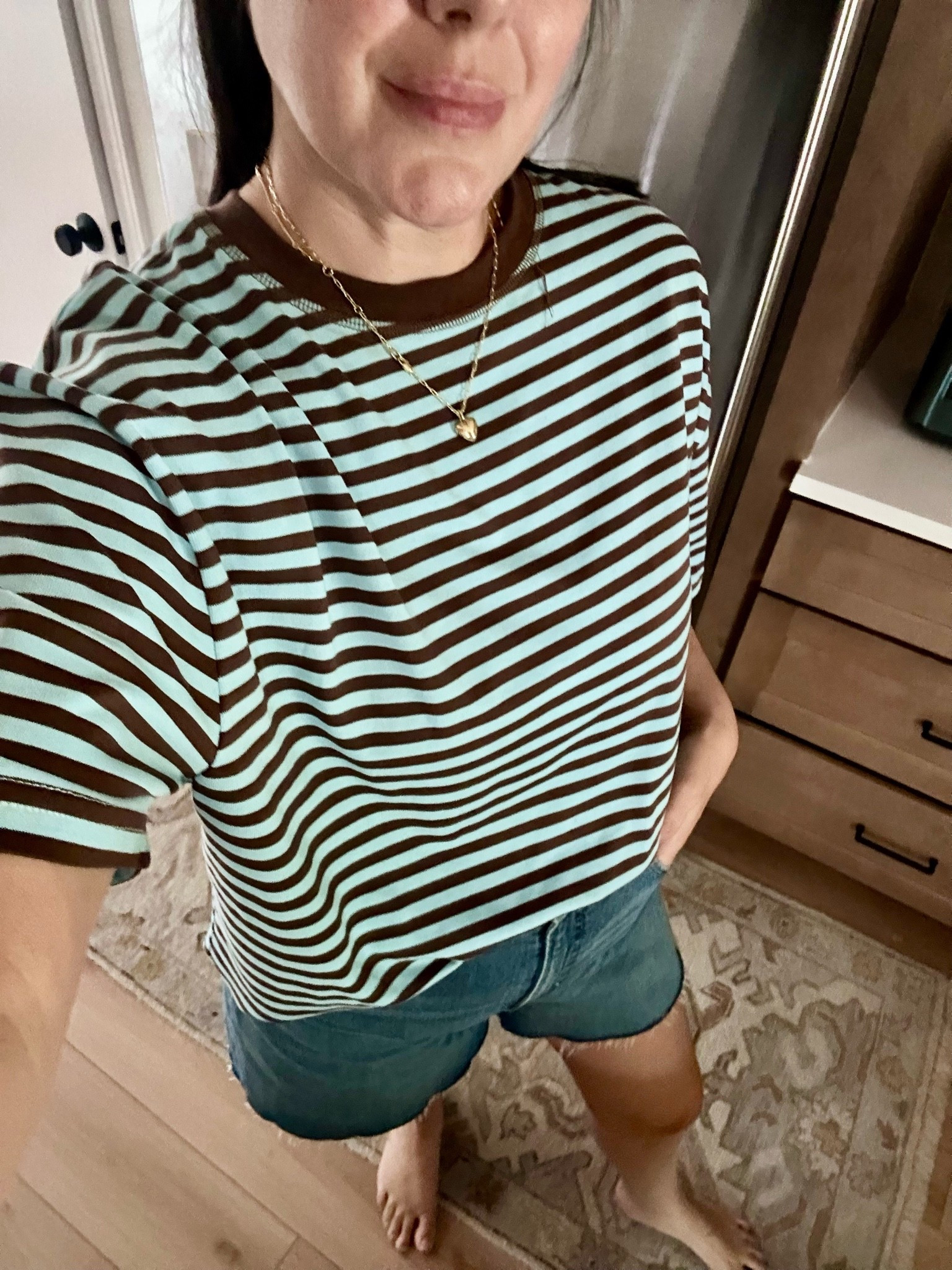 Love this Amazon tee! I’m in the large but it runs big and boxy!