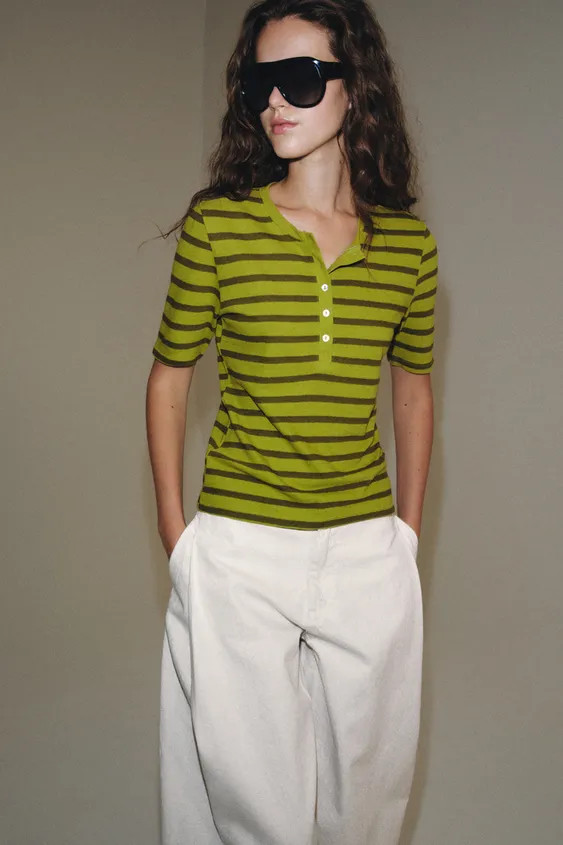 REGULAR FIT - ROUND NECK - REGULAR LENGTH - SHORT SLEEVEST-shirt made with linen blend yarn. Roun... | Zara US