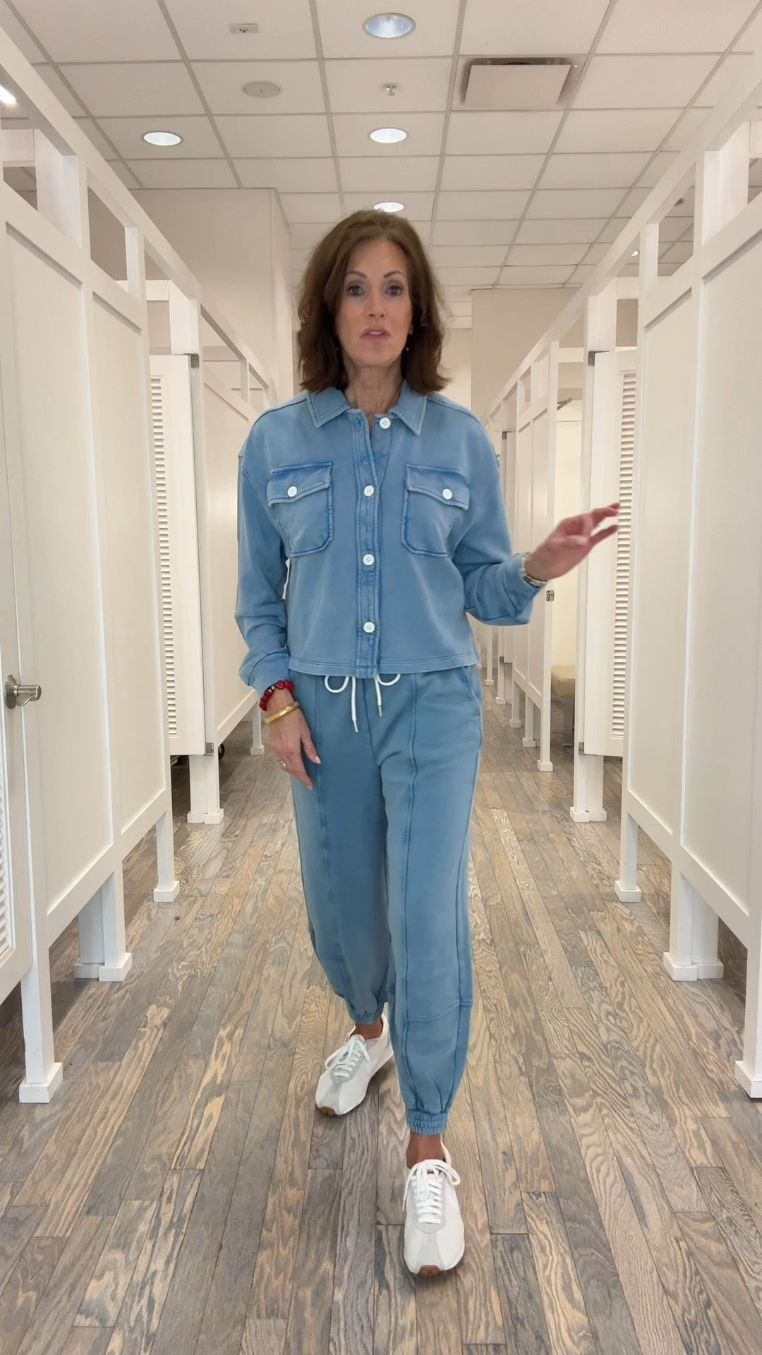 Jersey knit jacket - medium 
Super soft joggers - medium 



#LTKTall #LTKTravel #LTKMidsize