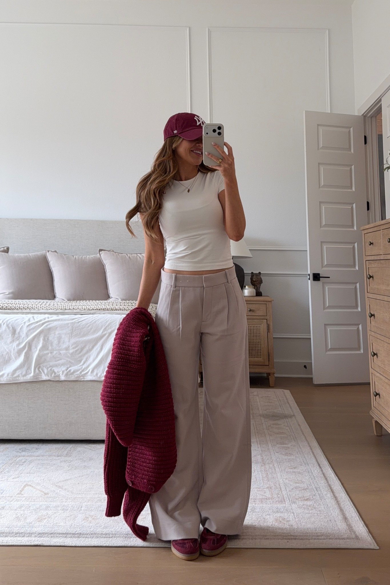 trouser: 25 regular // t-shirt: xs 