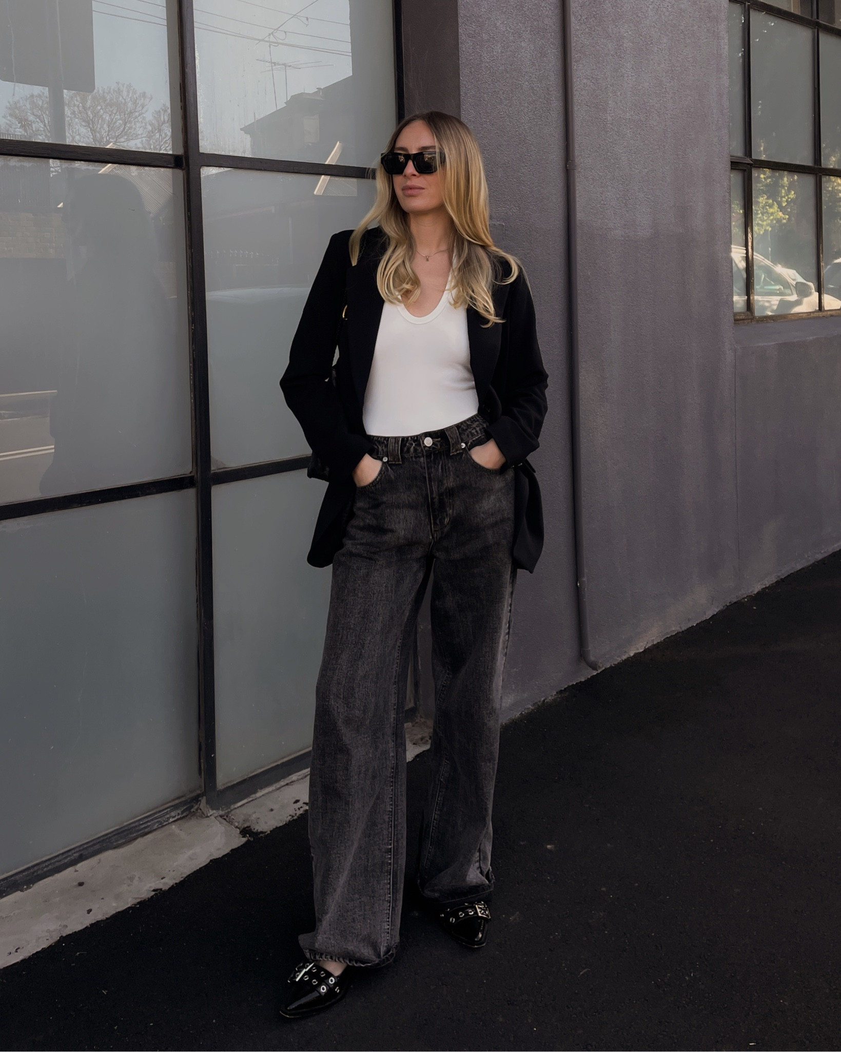 Dissh coming through with the basics and low rise jeans 

#LTKsummer #LTKaustralia #LTKnewzealand