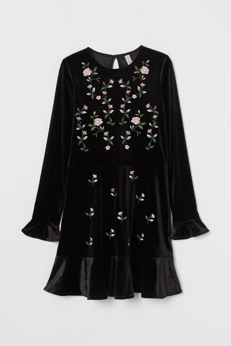 Embroidered velour dress | H&M (UK, MY, IN, SG, PH, TW, HK, KR)