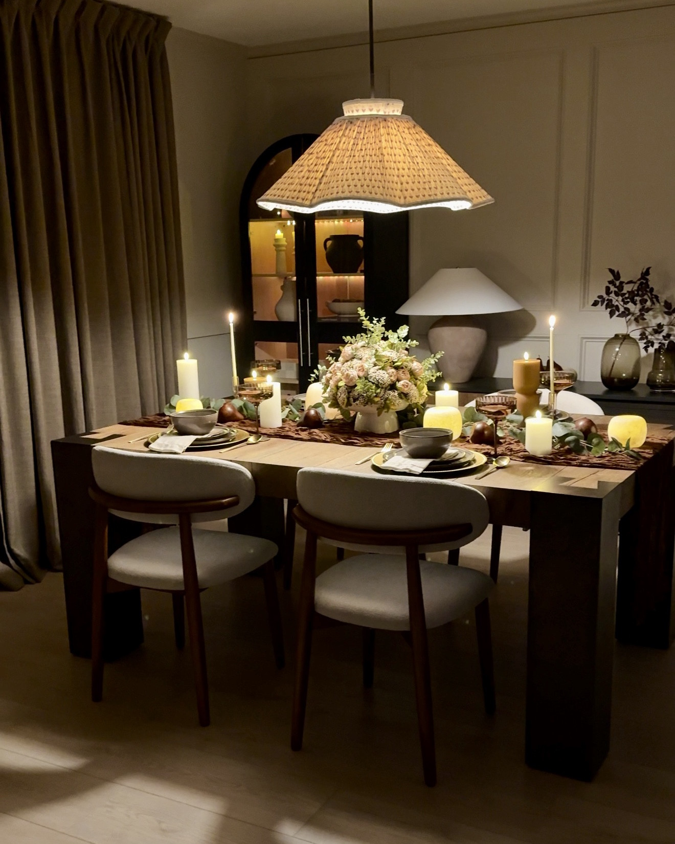 Every detail matters… this table styling brings the perfect touch of elegance ✨”
