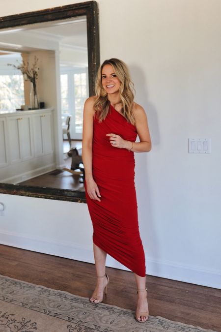 Dress for Valentine’s Day comes in several colors. Wearing an XS 

wedding guest dress, date night, event dress 

#LTKparties #LTKwedding #LTKSeasonal