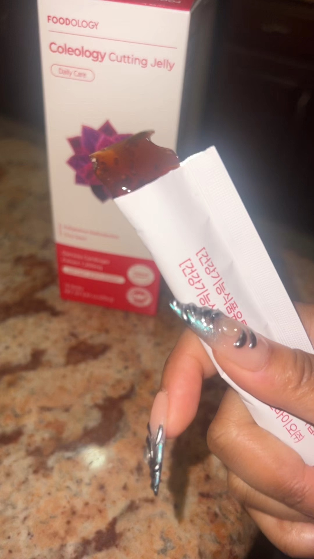 On my third day of trying the
Pomegranate Coleology Cutting Jelly! It tastes good and it definitely reduces bloating and keeps me regular! Looking forward to seeing the results as time goes on!🙌🏽🥰
@FOODOLOGY US
#foodology #cuttingjelly #bloating #dailycare #coleologycuttingjelly

#LTKdayinmylife #LTKfoodie #LTKselfcare