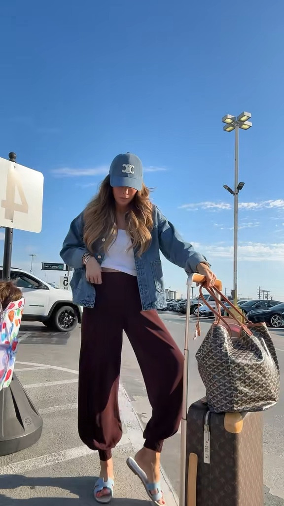 I am wearing a size small in this jean jacket & size small in these brown balloon knit pants! 

Zara finds, Zara haul, Zara outfit inspo, Celine hat, Denim, Jeans, Fall outfit, Fall outfit inspo, Fall outfits, Travel outfit, Airport outfit, Emily Ann Gemma

#LTKTravel #LTKFindsUnder50 #LTKStyleTip