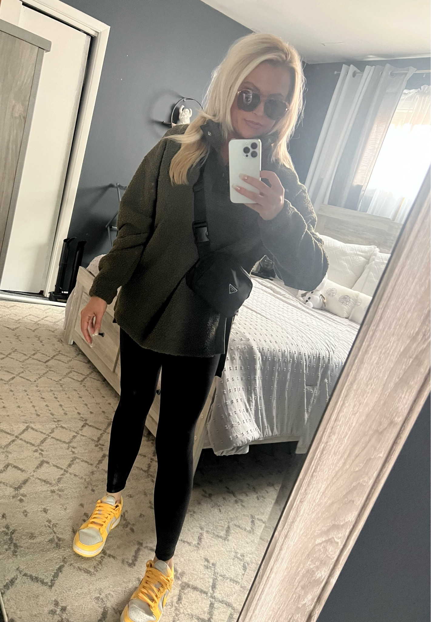 Fit of the day #errandoutfit #falloutfit #pullover #yellownike #greenpullover