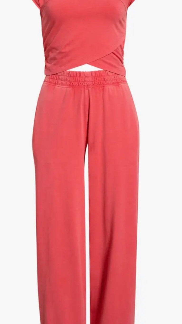 This entire set is so cute for working out 

#LTKsale #LTKfitness #LTKmodest