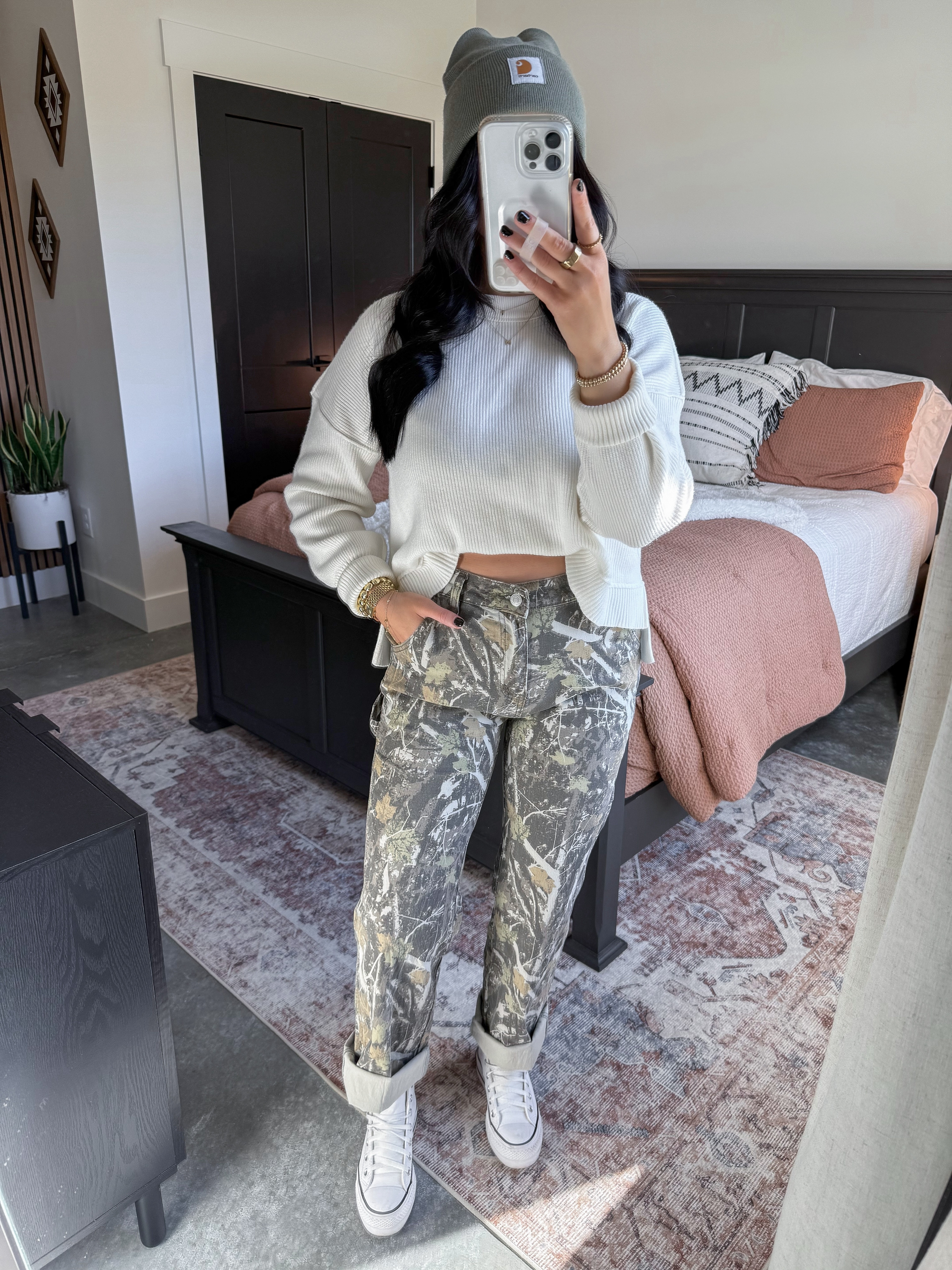 Casual Outfit of the Day 🤍

Sweater - small
Camo Pants - small

You know I can't say no to camo 😍 Got these cargo pants in and loved the fit! I paired them with this white sweater that I front tucked (although it is full length so you could wear it normally too!) Finished the look with my white leather platform converse sneakers and my green Carhartt beanie! 

 

 #LTKootd #LTKFindsUnder50 #LTKFindsUnder100