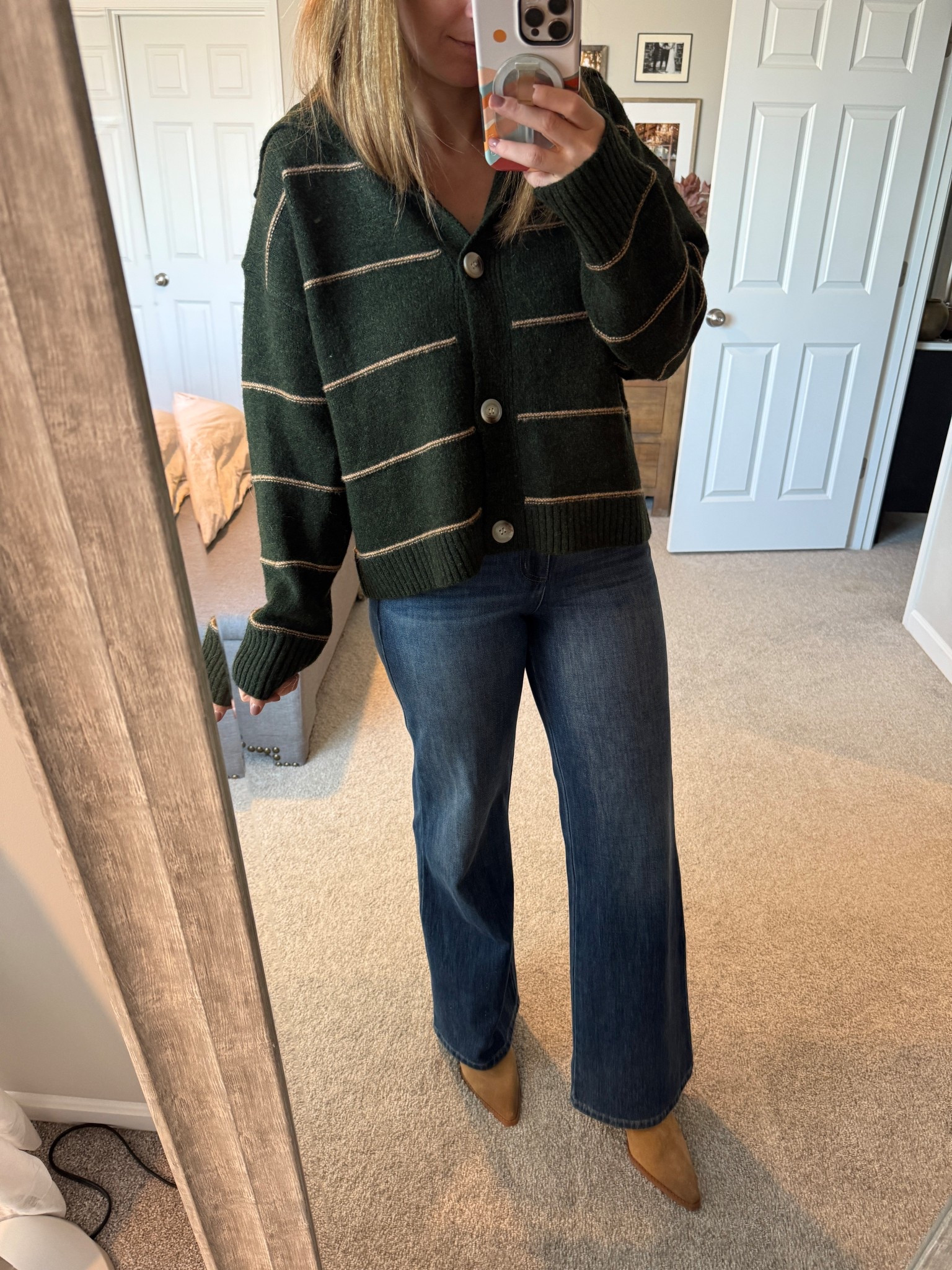 Another way to style Evereve's wide jeans & Sam Edelman boots. Cardigan is from Ohio boutique, Coco the Shgreen

#LTKShoeCrush #LTKSeasonal #LTKFallSale