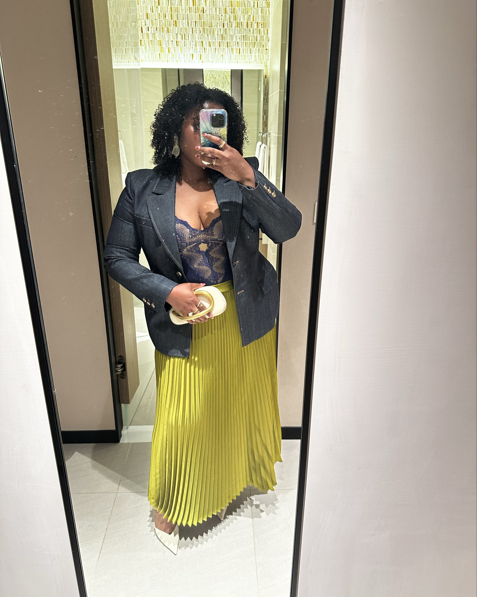 Game day ready 💚
—
Can you believe almost this entire look came from #Zara ‼️
I’m wearing an XL in both the blazer and skirt! And a Large in the Pinsy bodysuit! 
—
Linking all pieces! 

#LTKSeasonal #LTKMidsize #LTKFindsUnder100