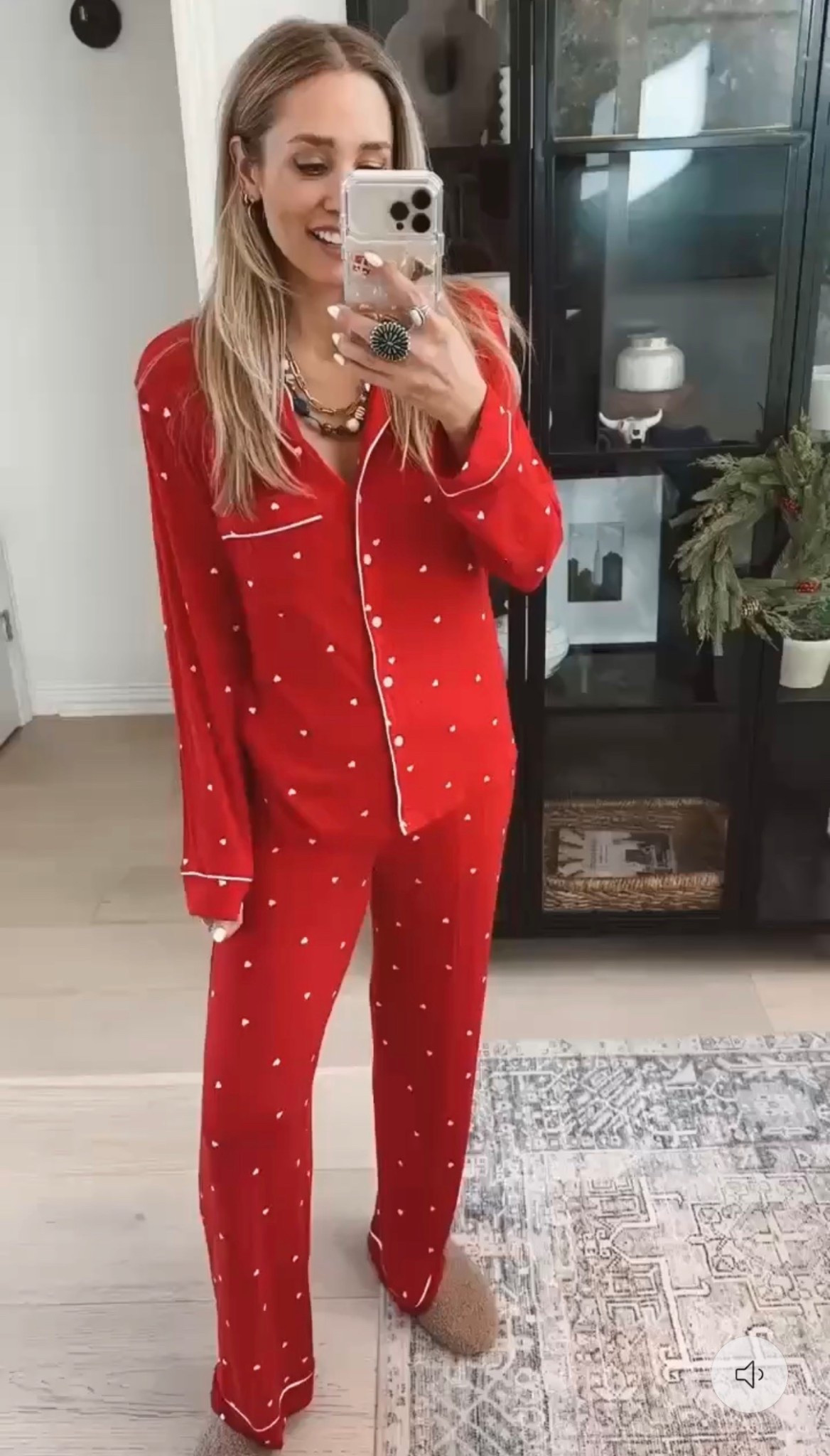 🤍 Would make a great Christmas Pajamas or a gift! 🎁✨🎄👏🏼

#LTKGiftGuide #LTKHoliday