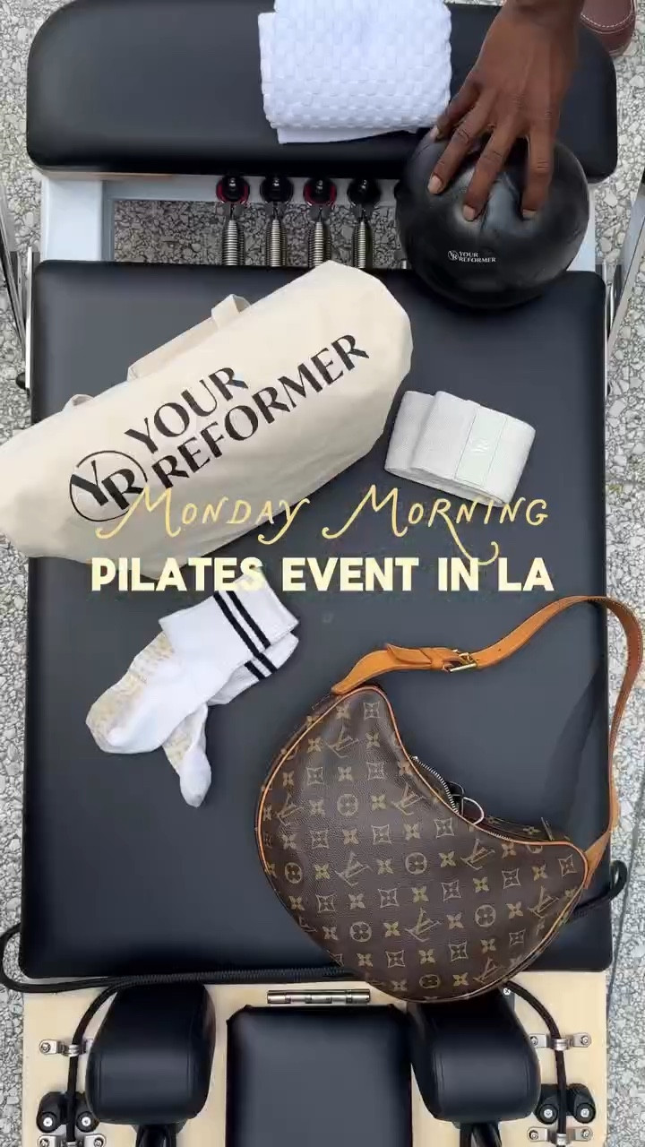 I hate waking up early but will gladly do so for an outdoor Pilates class! 🙂‍↔️⭐️

#morningroutine #almost40 #dayinmylifevlog #vlog #pilates 

#LTKmorningroutine #LTKfitnessgoals #LTKdayinmylife