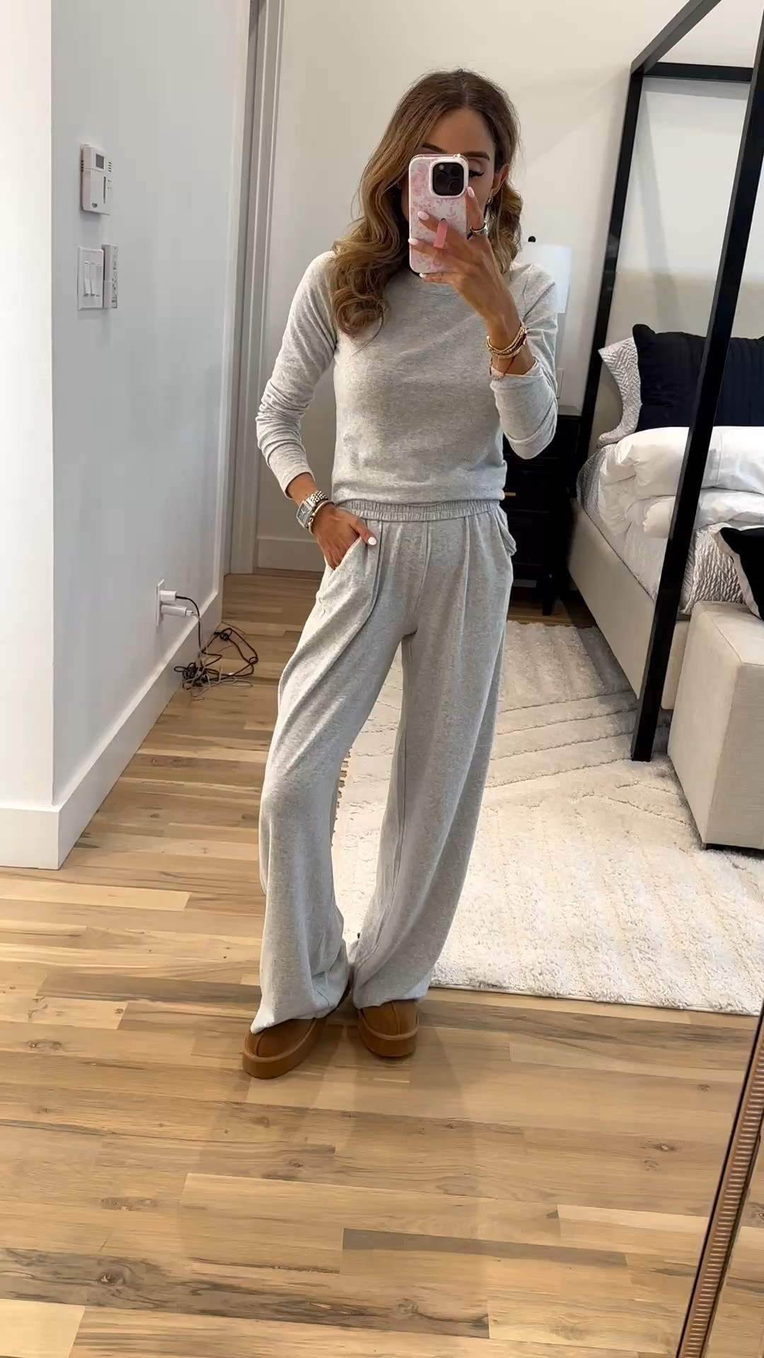 The softest loungewear set now comes in more colors and can be worn out! Wearing xxs