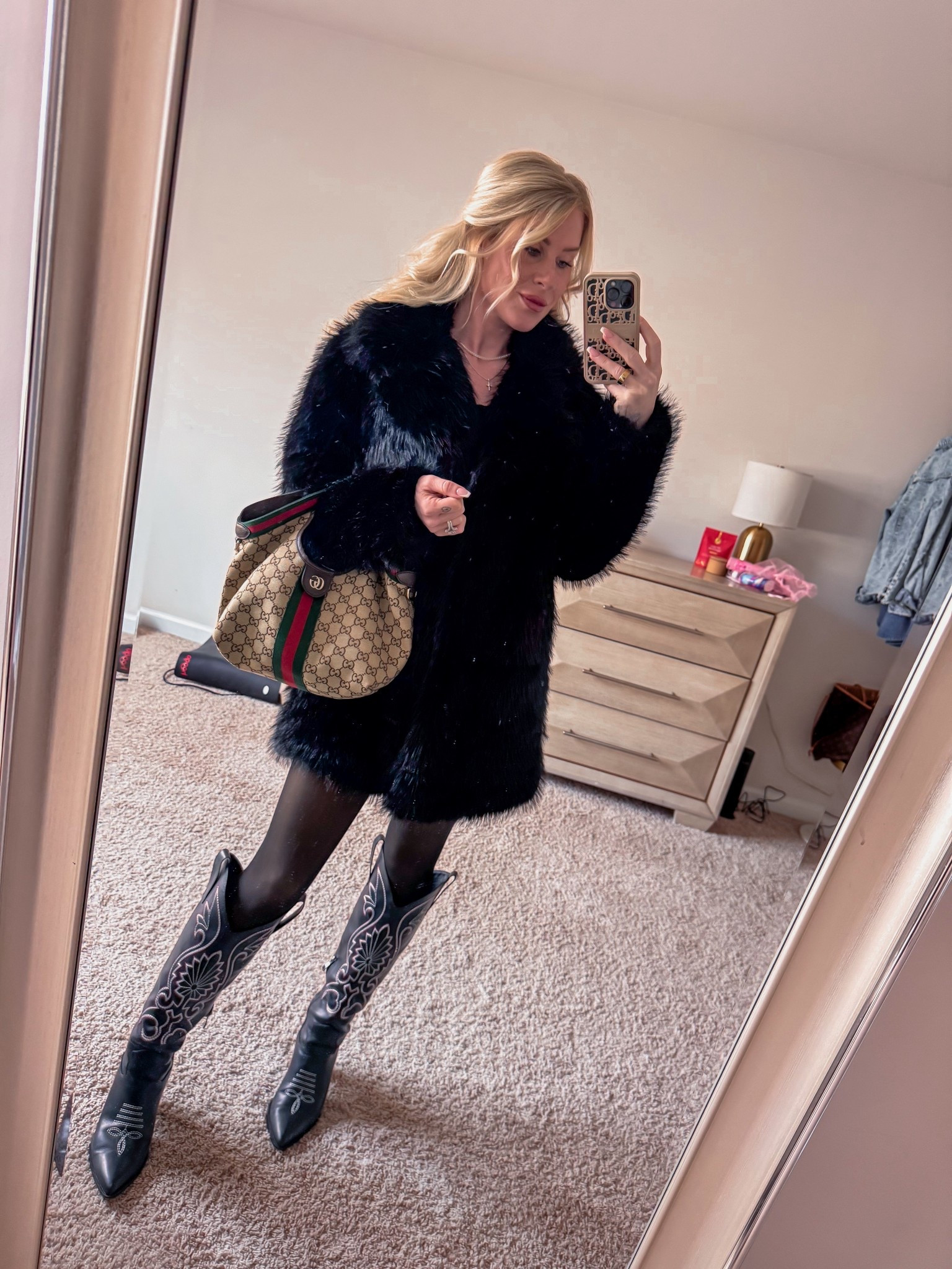 ✨ Steal my look ✨
Winter Chic 🖤
#stealmystyle #ootdinspo #everydayoutfit #ltkfashion #amazonfashion #styleinspo #casualchic

#LTKSeasonal #LTKootd