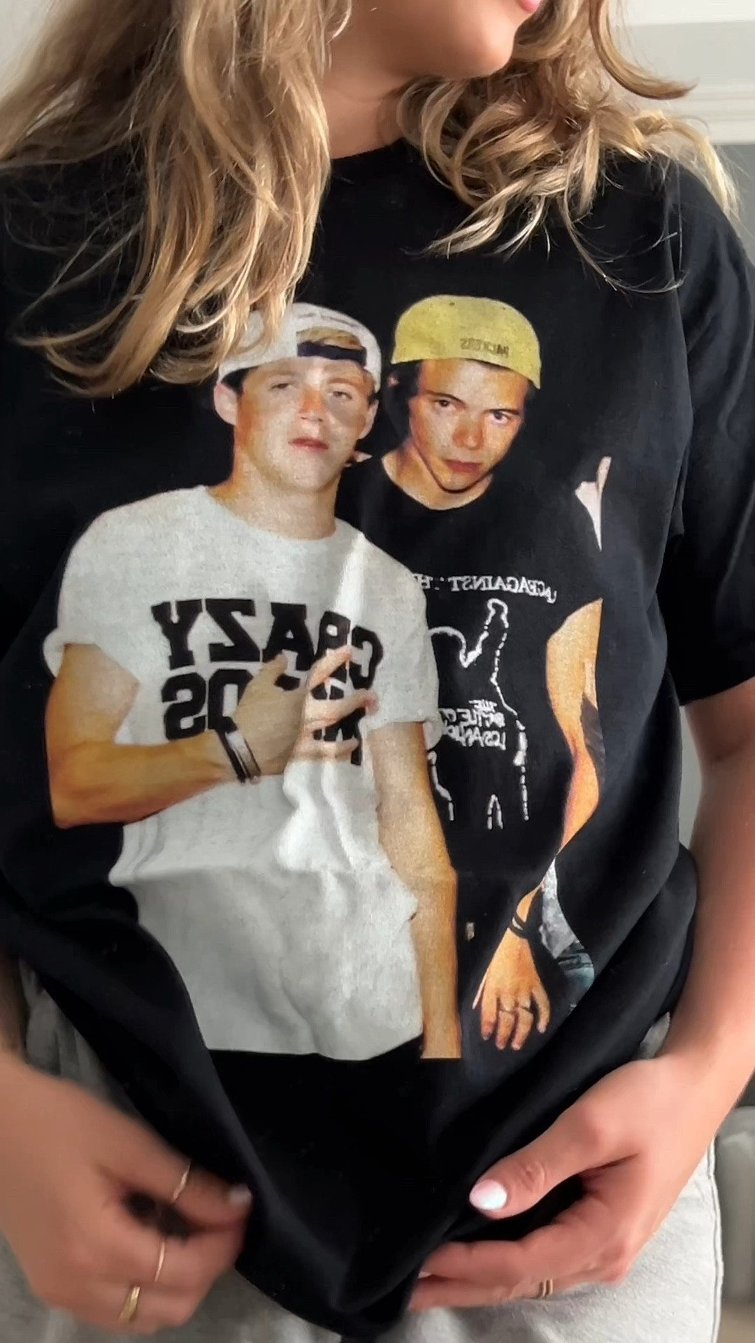 best tshirt own 🖤✨🫶🏼 I sized up a few sizes to a medium so it was an oversized fit!

#LTKFindsUnder50 #LTKVideo #LTKGiftGuide