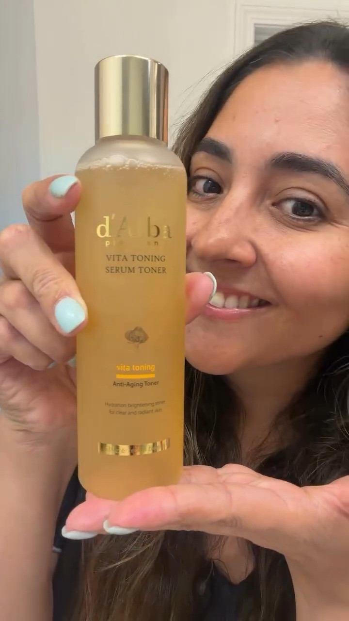 gifted by d’Alba Piedmont - Hydration + glow + smooth skin in one step, does ur actually work? 👀 🛒Shop on @amazon @ultabeauty or TikTok Shop @dalba_global @dalba_piedmont #dalbaserumtoner #cakeyrescue #kbeauty #dalba #koreanskincare