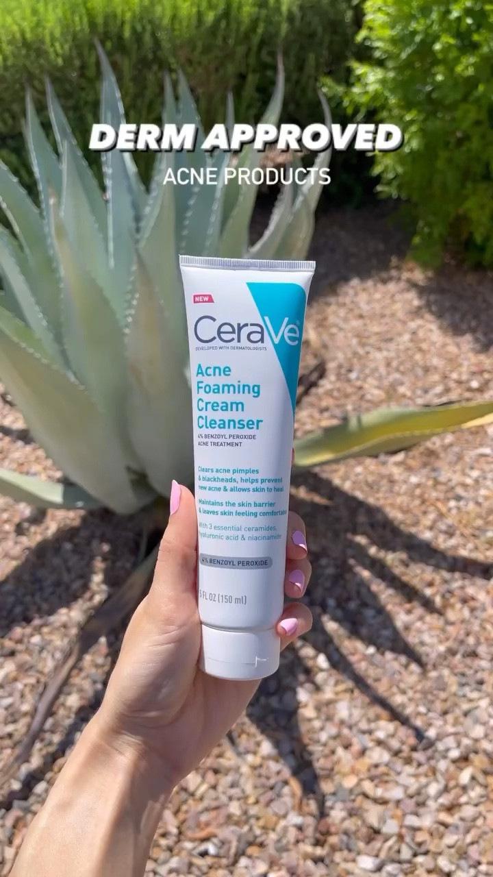 If you struggle with acne don’t overwhelm your skin with too many products. Instead, simplify and get back to the basics.

✨AM ROUTINE
👉🏻Step 1: Benzoyl peroxide wash. (2%-10%) lower % for face, higher % for body. 
👉🏻Step 2: Non-comedogenic moisturizer with SPF 30+

✨PM ROUTINE
👉🏻Step 1: Gentle face cleanser 
👉🏻Step 2: Adapalene 0.1% gel
👉🏻Step 3: Non-comedogenic moisturizer 

#LTKbeauty #LTKfindsunder50