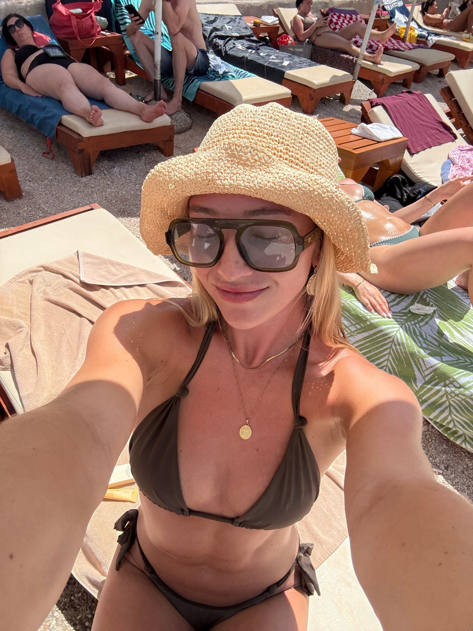 the sunglasses that I get a million q’s on <3 linked the real ones & Amazon dupes

#LTKFindsUnder100 #LTKU #LTKSeasonal