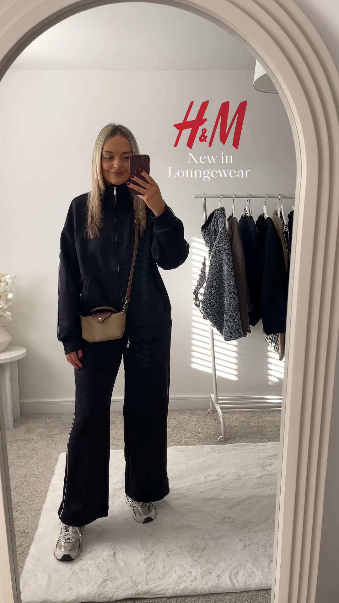 New in H&M loungewear 🤍

I love this comfy co ord it’s perfect when you want to feel comfy but put together ✨

#loungewear #hm #cosyoutfit #coord

#LTKeurope #LTKwinter #LTKuk